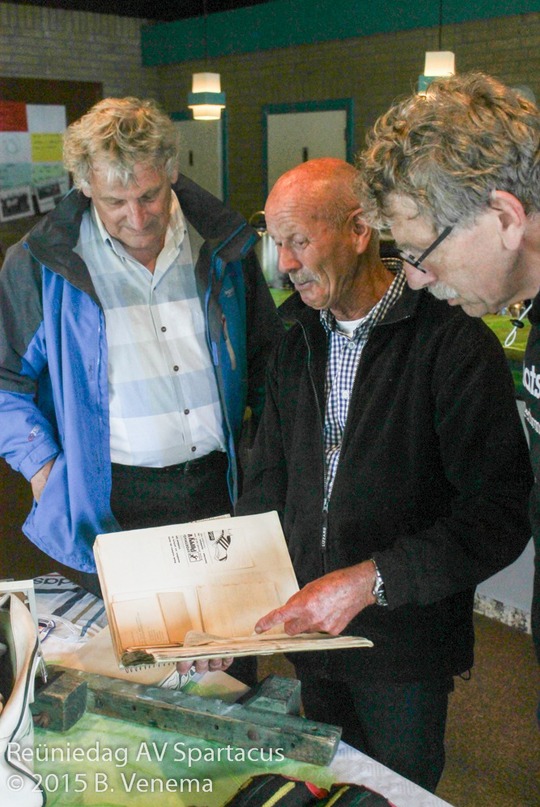 Kor plt met knipselboek