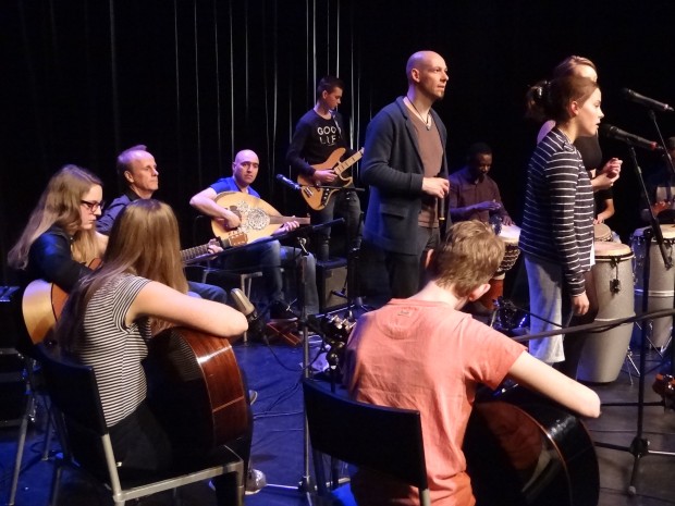 160403 Leerlingen Muziekschool Ritmyk maken indruk tijdens concert met NO Blues in De Koornbeurs_4