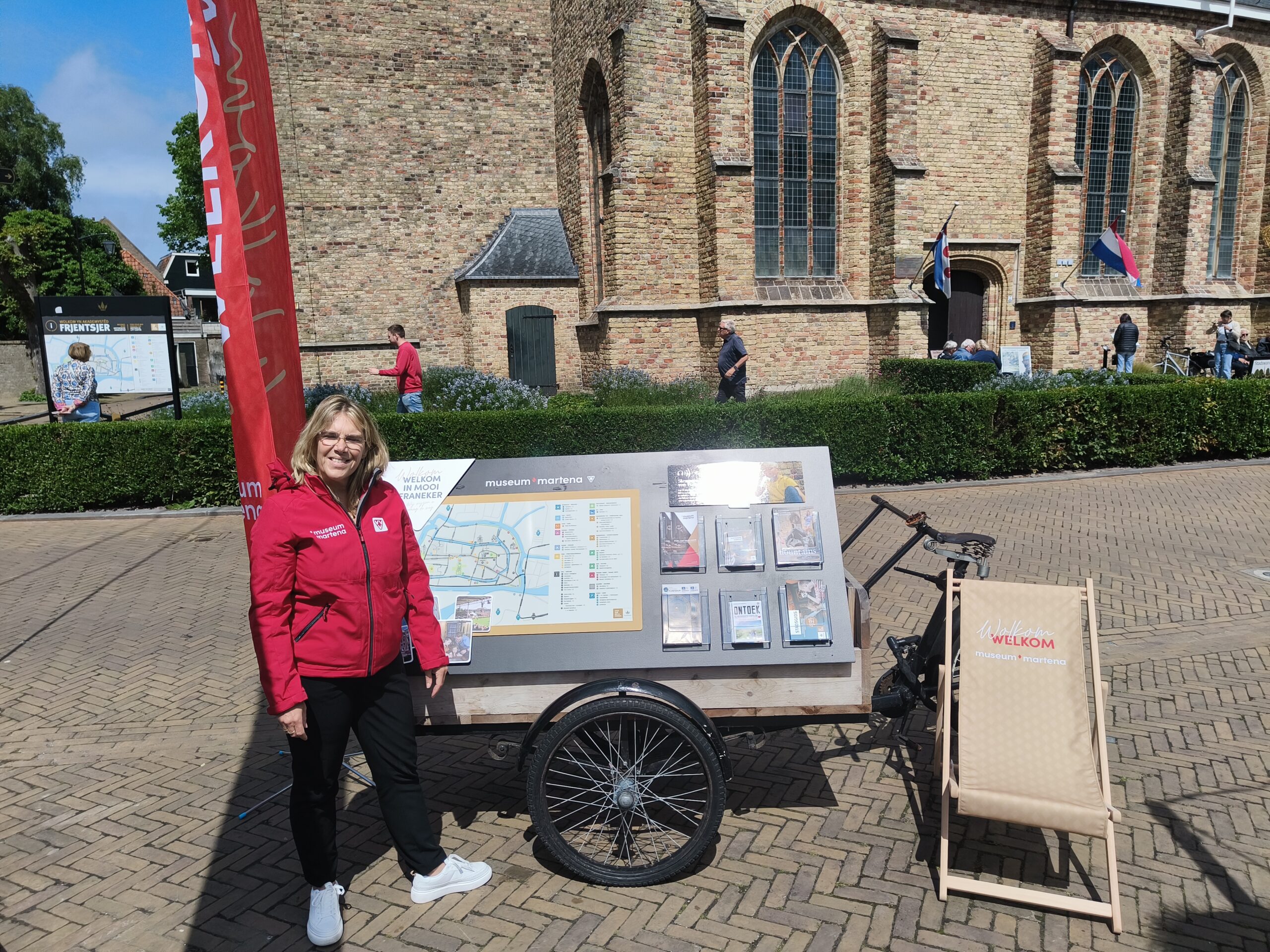 De VVV-bakfiets staat deze zomer weer in Franeker.