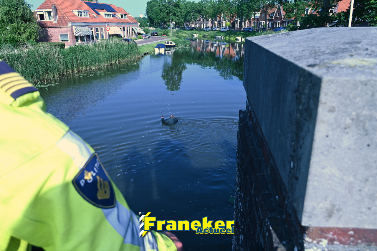 Verwarde man urenlang in de Noorder Gracht in Franeker