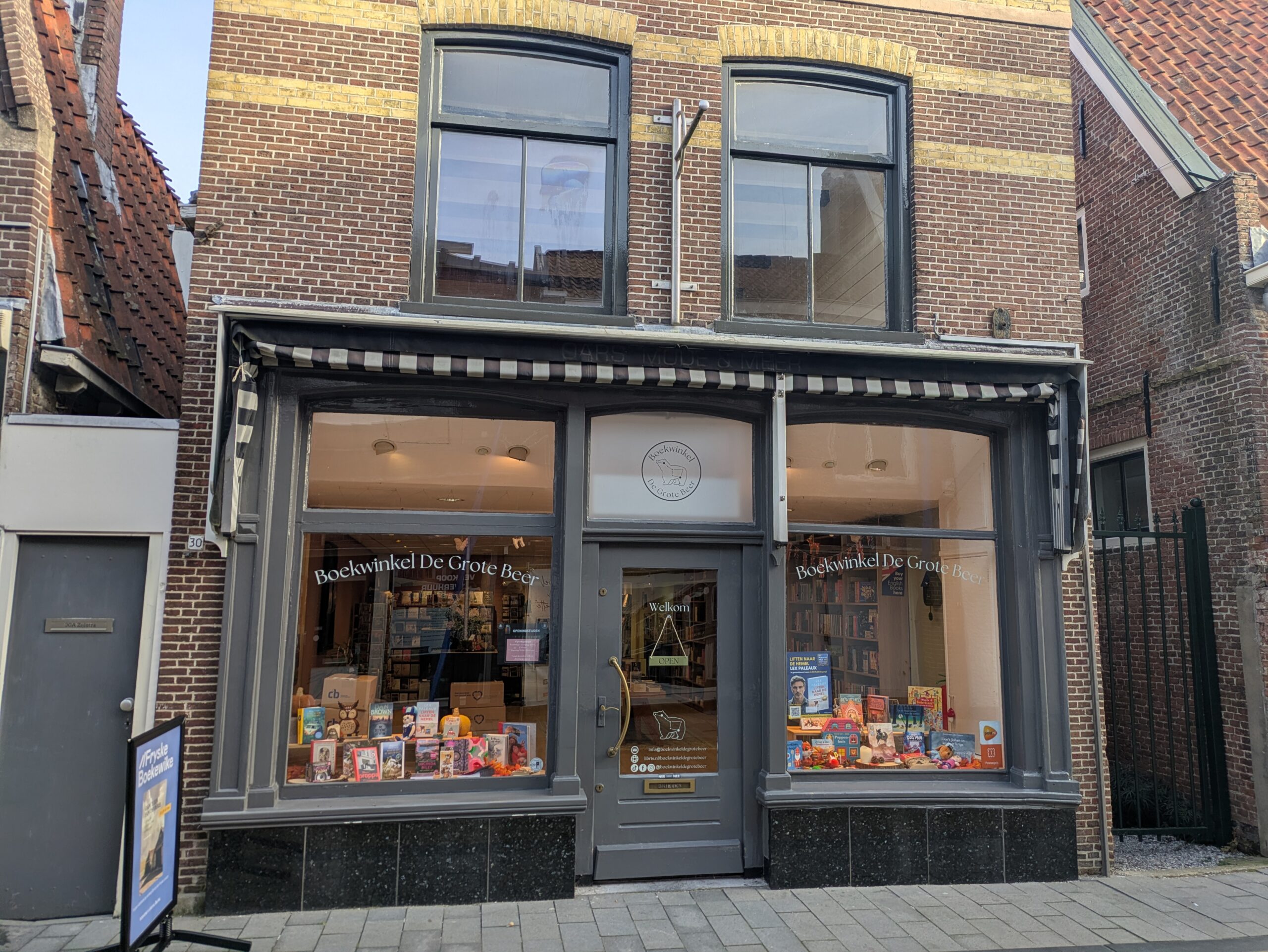 Signeersessie ‘De Kapitein en Ik’ in Boekwinkel De Grote Beer