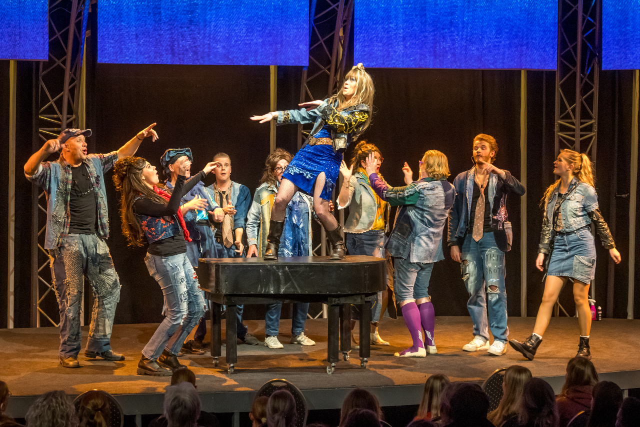 Mearke Winsum brengt belevingstheater met Sjong!