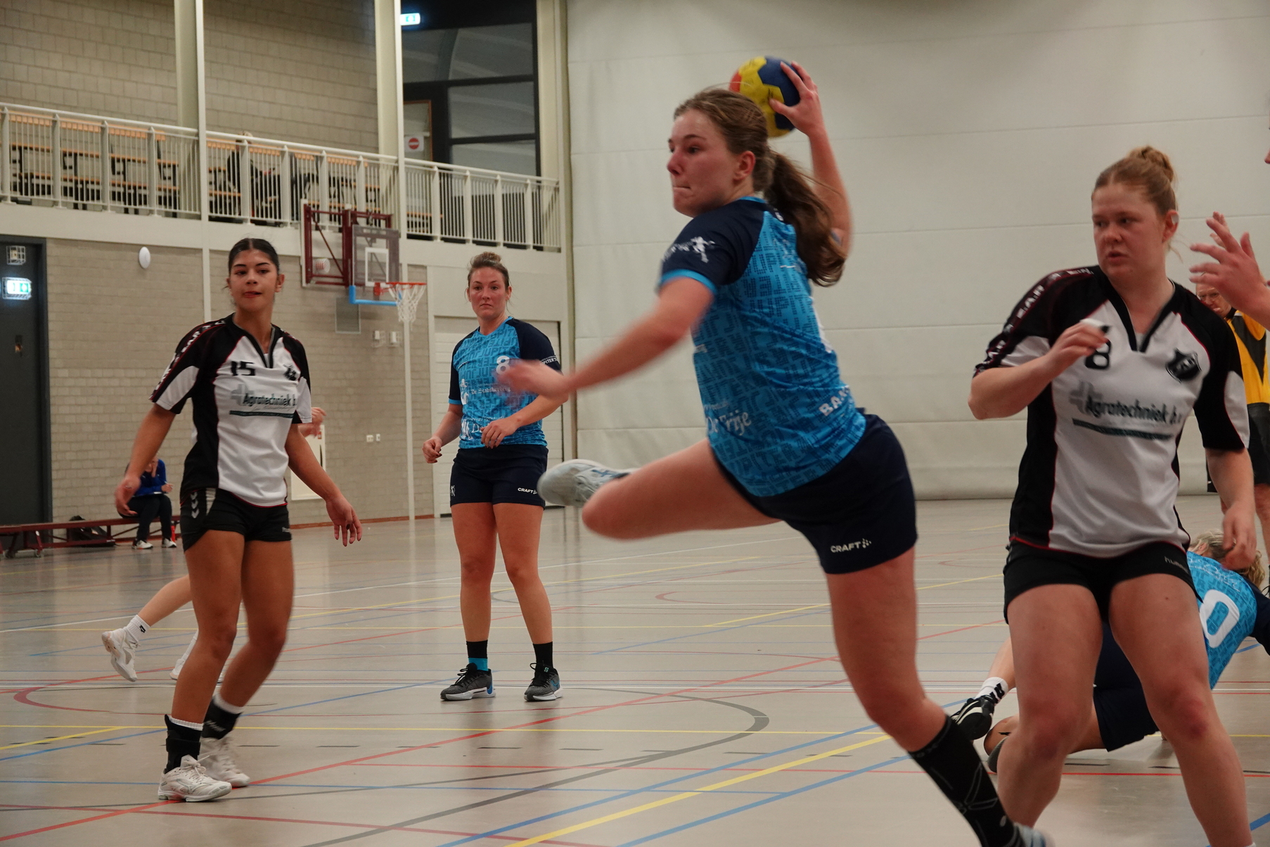 Jupiterdames verslaan de koploper in eigen huis