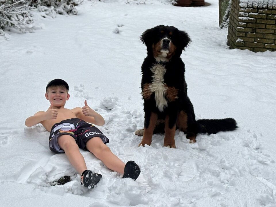 Kleinzoon Hidde met Dennis - Mirjam van Leeuwen