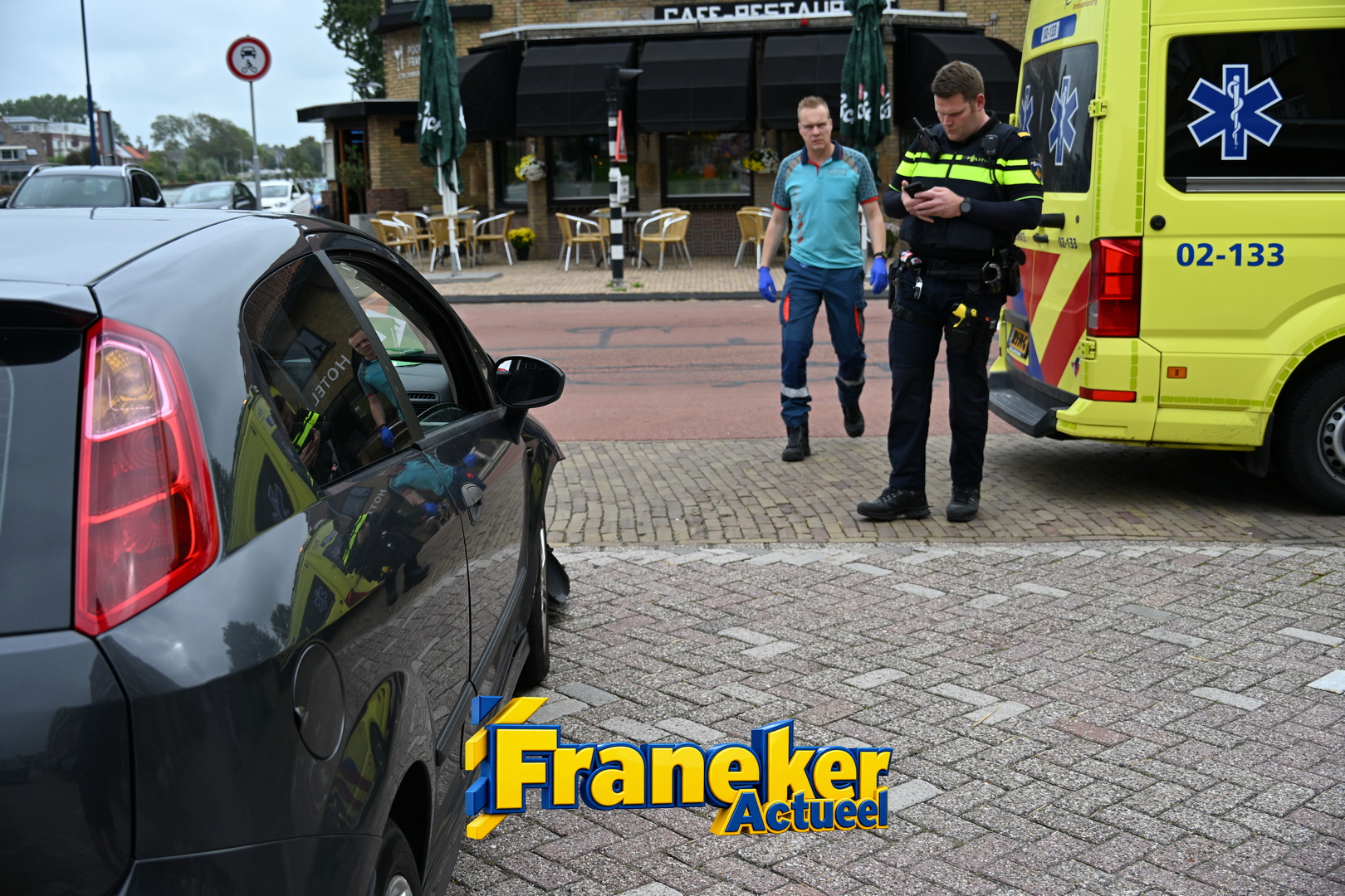 persoon nagekeken na aanrijding op Stationsweg in Franeker