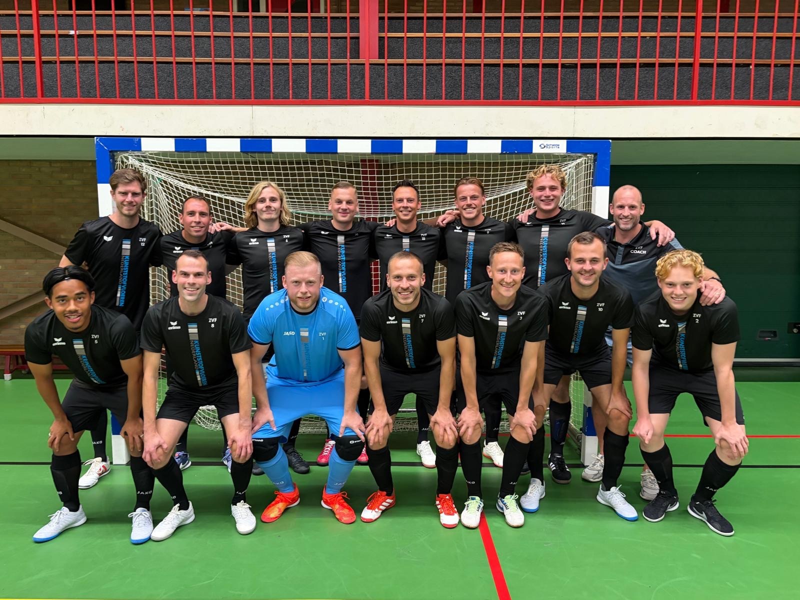 ZVF 1 pakt punt na spannend duel tegen ZVV Urk 2
